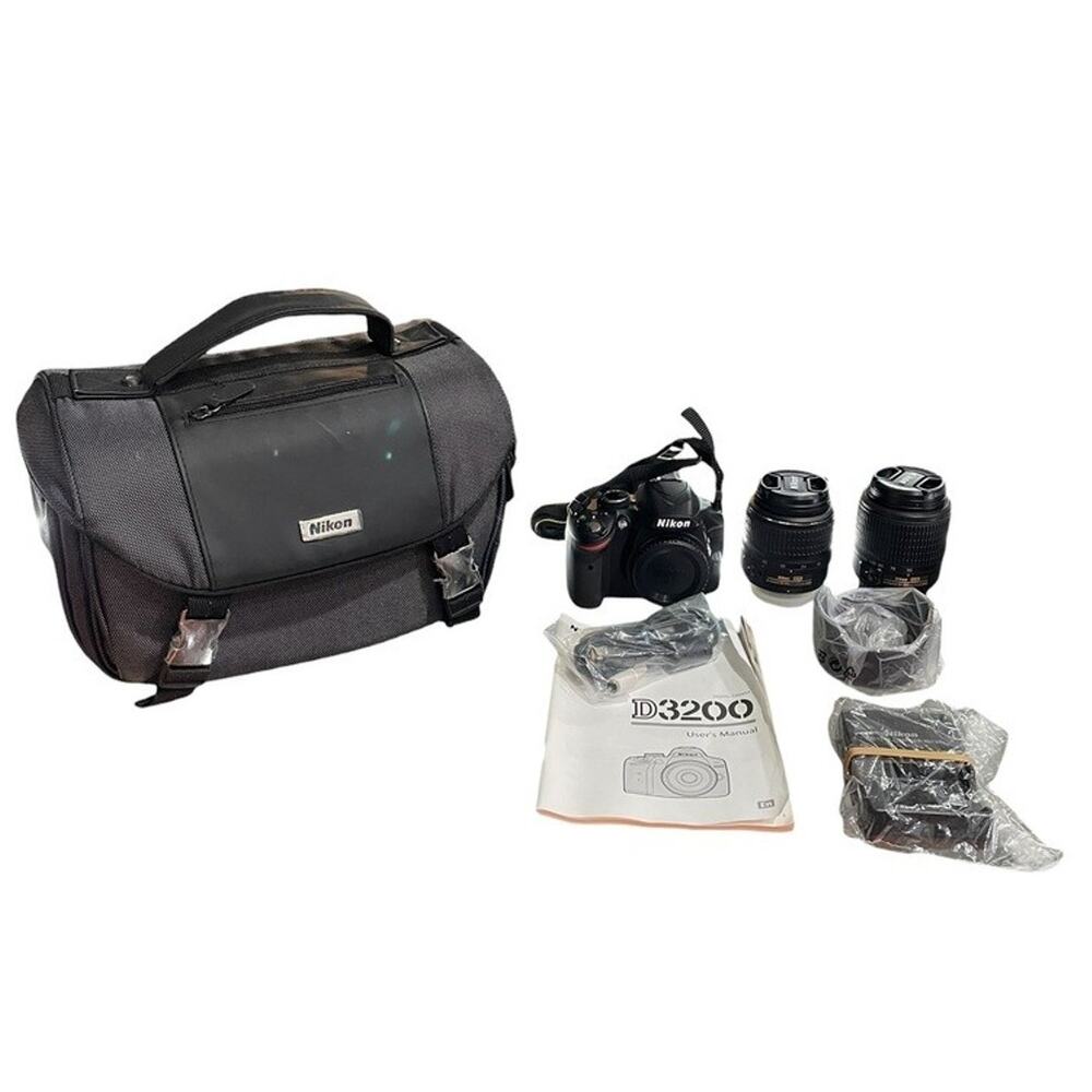 Nikon D3200 Digital SLR Camera Kit (19983)
